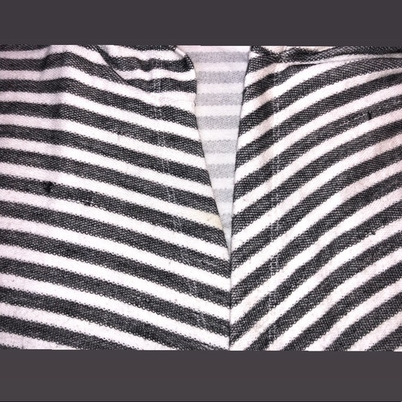 Sweater - Picture 4 of 4